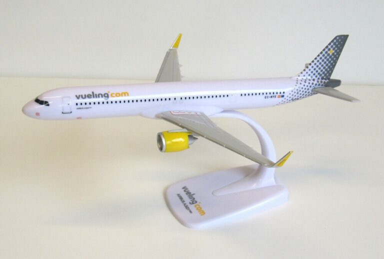 Airbus A321neo Vueling 1:200